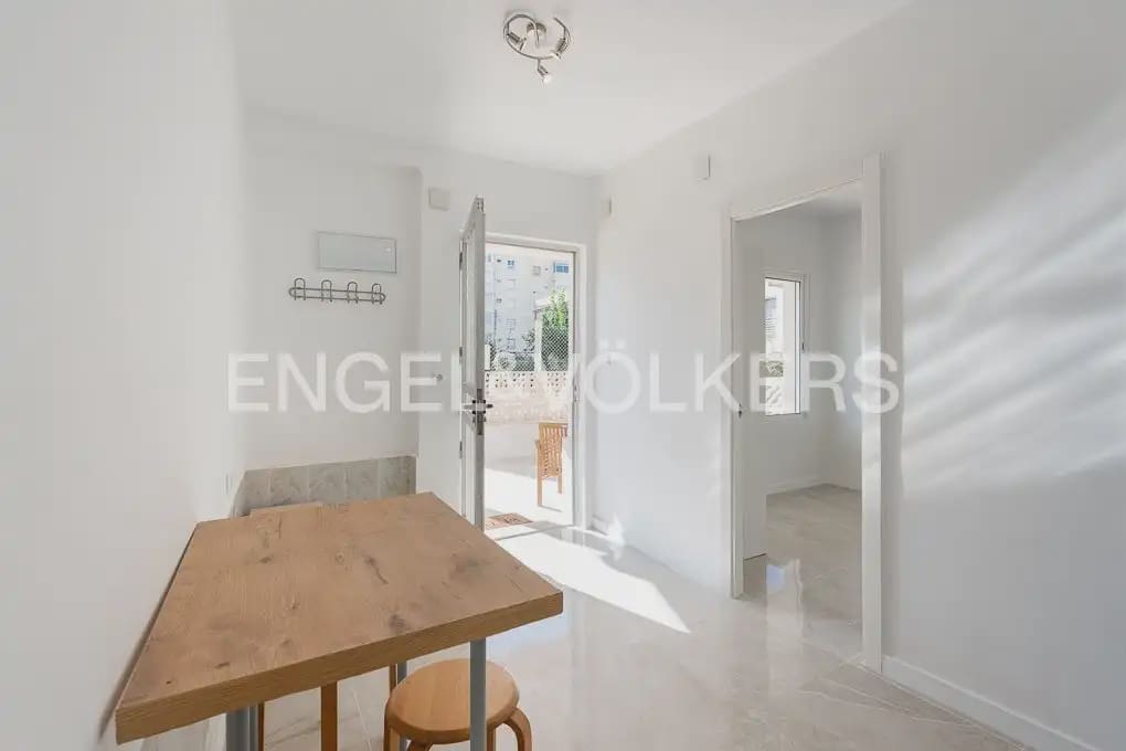 4 bedroom Townhouse for sale in Valencia city - € 299,000 (Ref: 9898034)