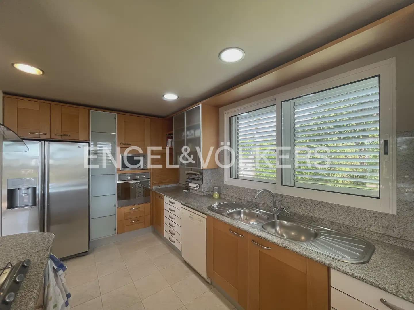6 soveværelse Villa til leje i Pucol med swimmingpool garage - € 6.000 (Ref: 9898035)