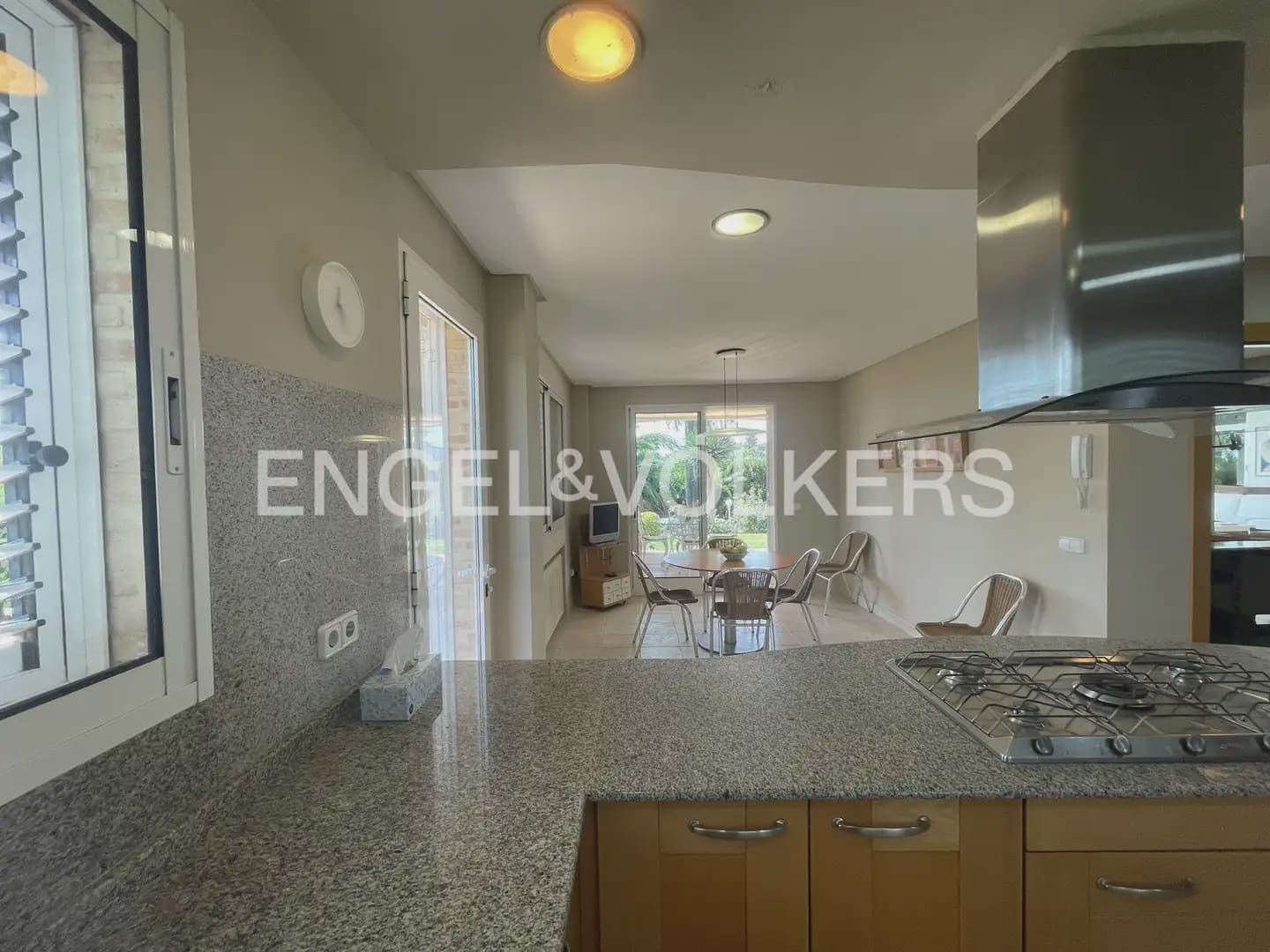 6 soveværelse Villa til leje i Pucol med swimmingpool garage - € 6.000 (Ref: 9898035)