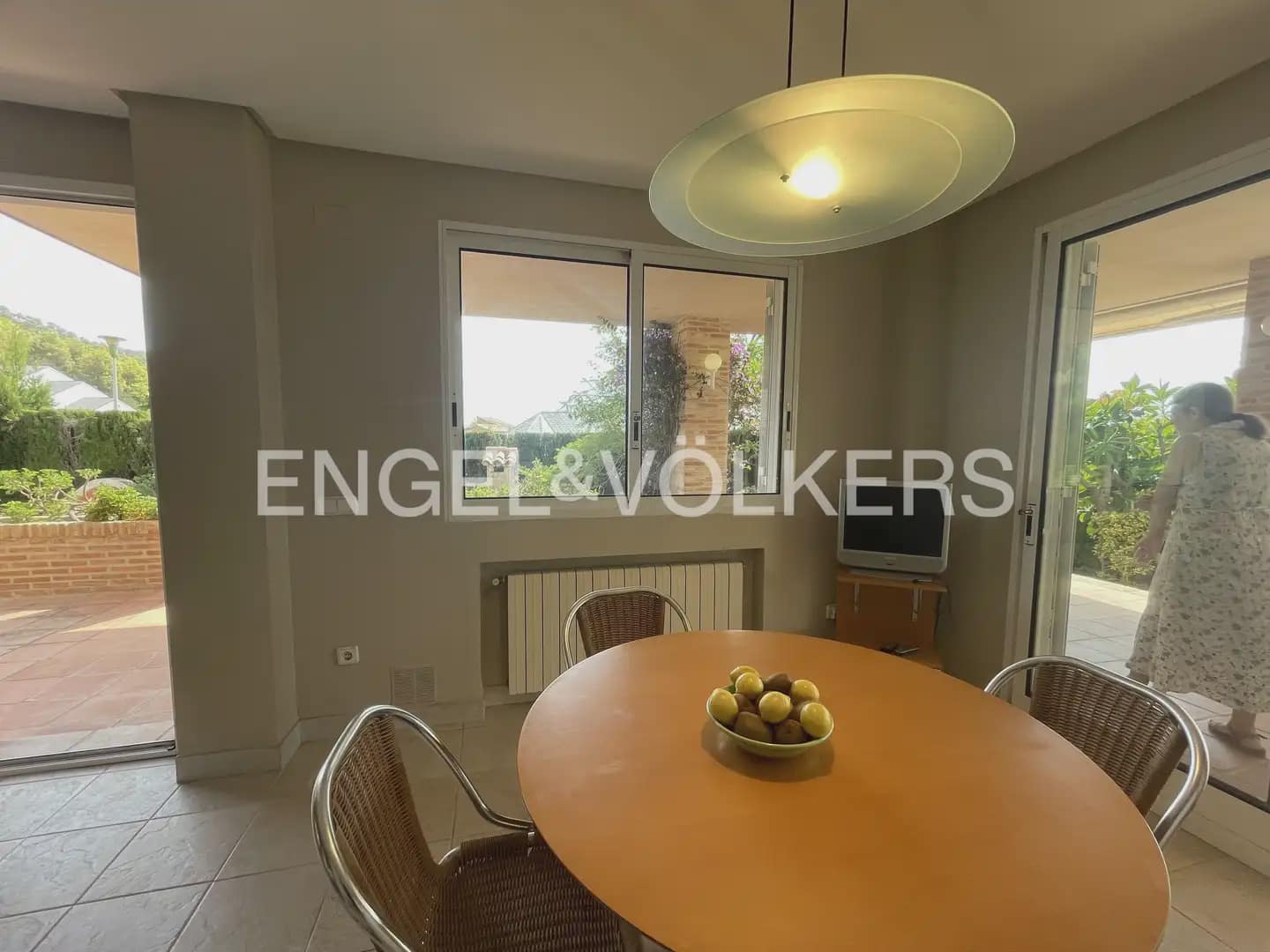 6 soveværelse Villa til leje i Pucol med swimmingpool garage - € 6.000 (Ref: 9898035)