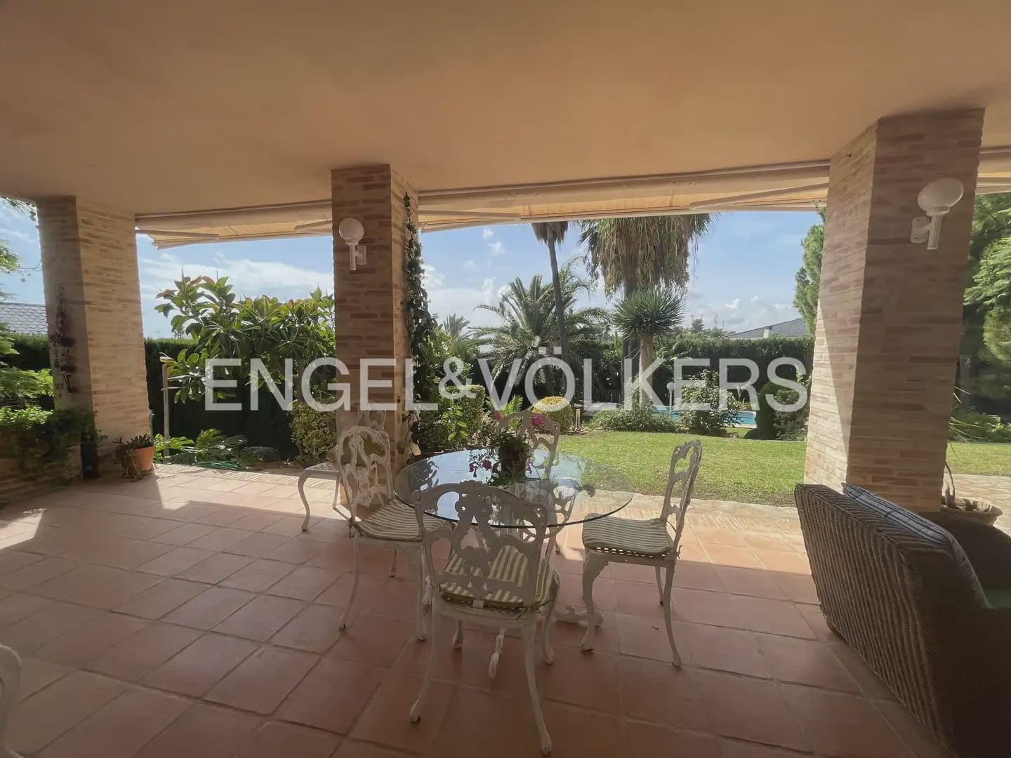 6 soveværelse Villa til leje i Pucol med swimmingpool garage - € 6.000 (Ref: 9898035)