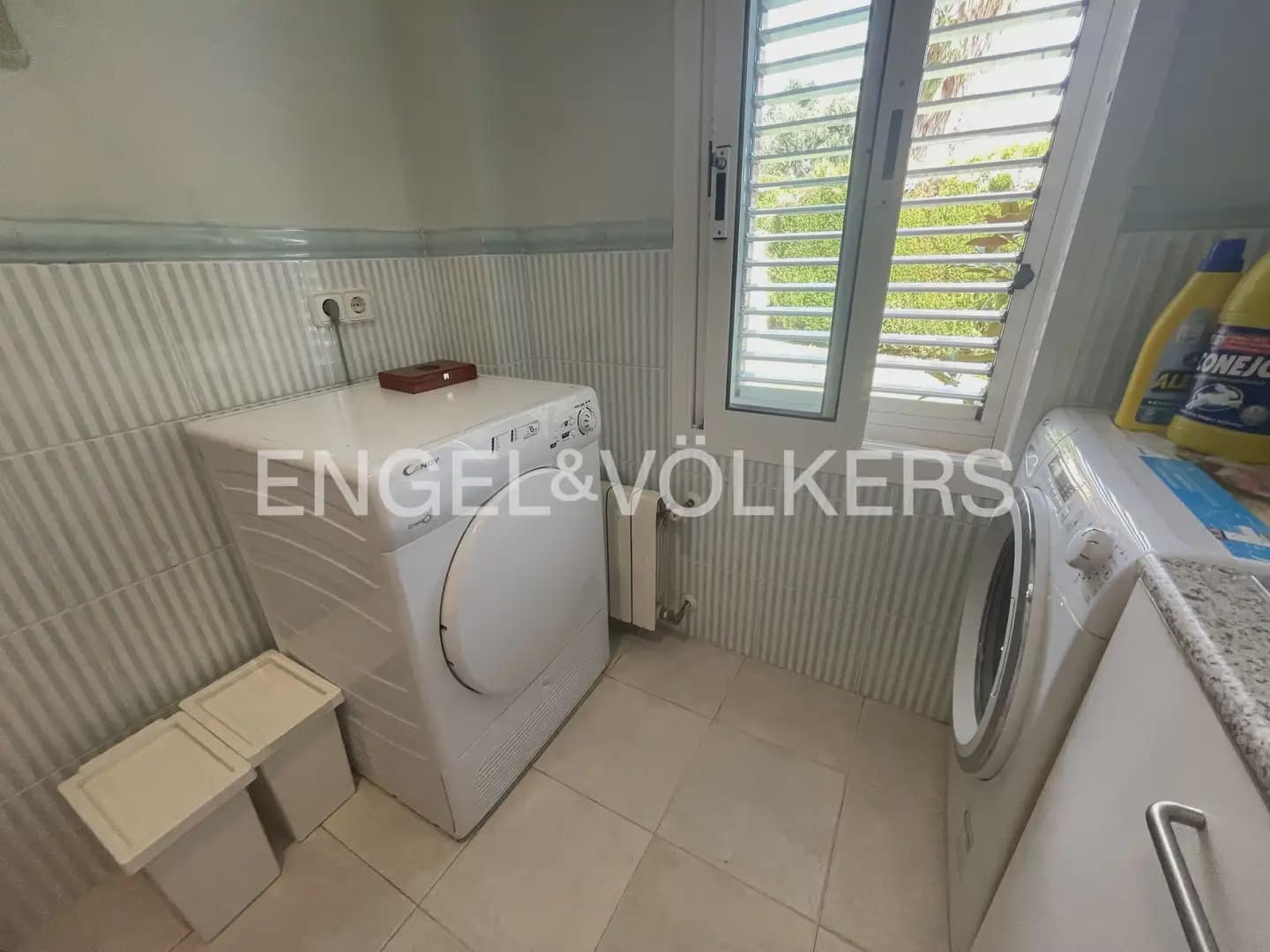 6 soveværelse Villa til leje i Pucol med swimmingpool garage - € 6.000 (Ref: 9898035)