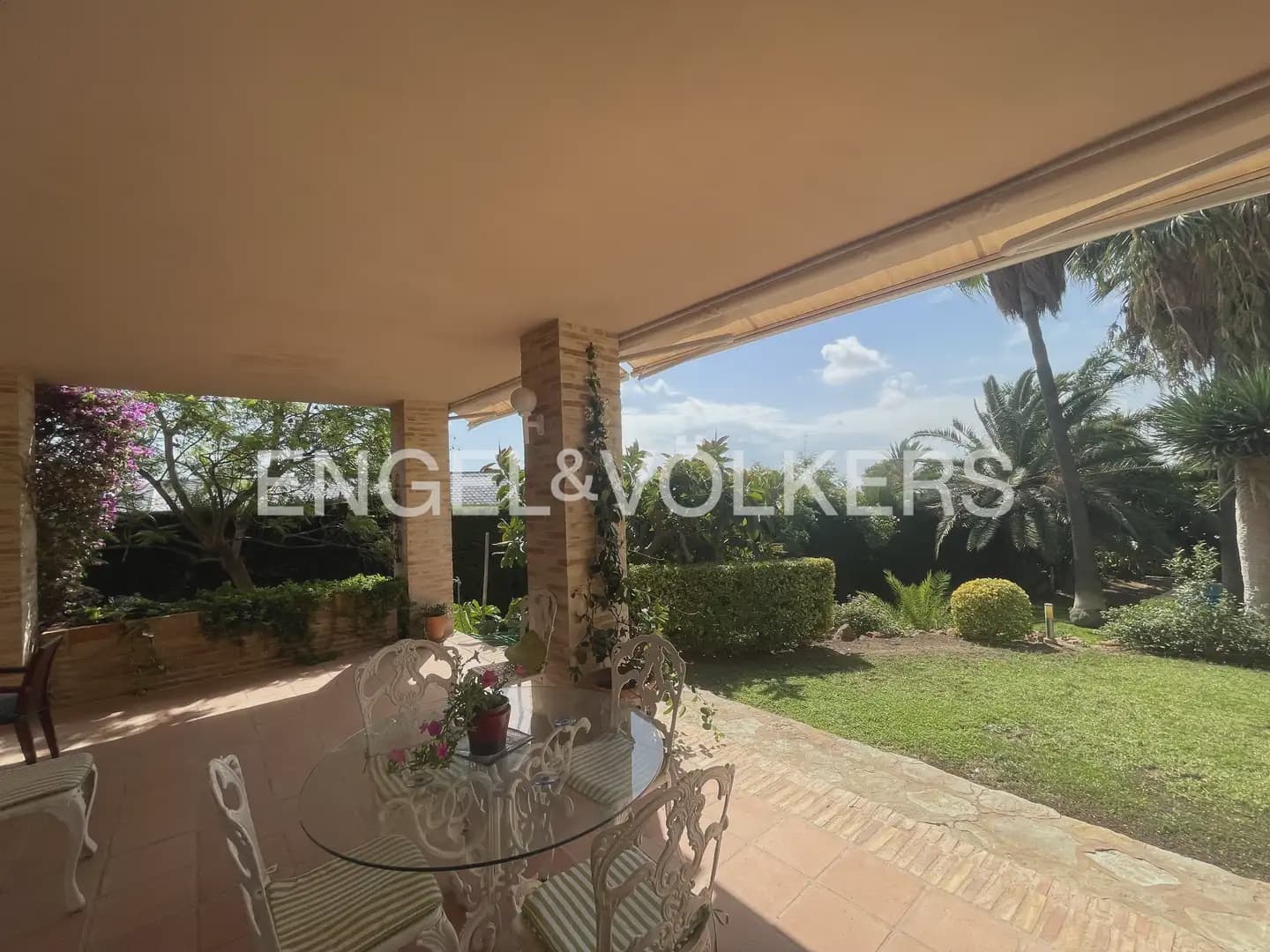 6 soveværelse Villa til leje i Pucol med swimmingpool garage - € 6.000 (Ref: 9898035)
