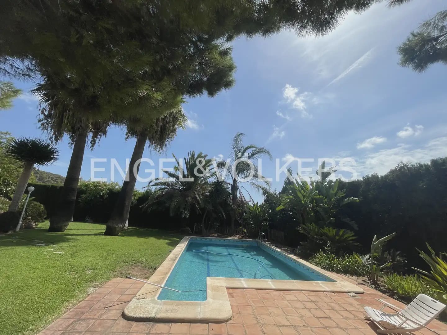 6 soveværelse Villa til leje i Pucol med swimmingpool garage - € 6.000 (Ref: 9898035)