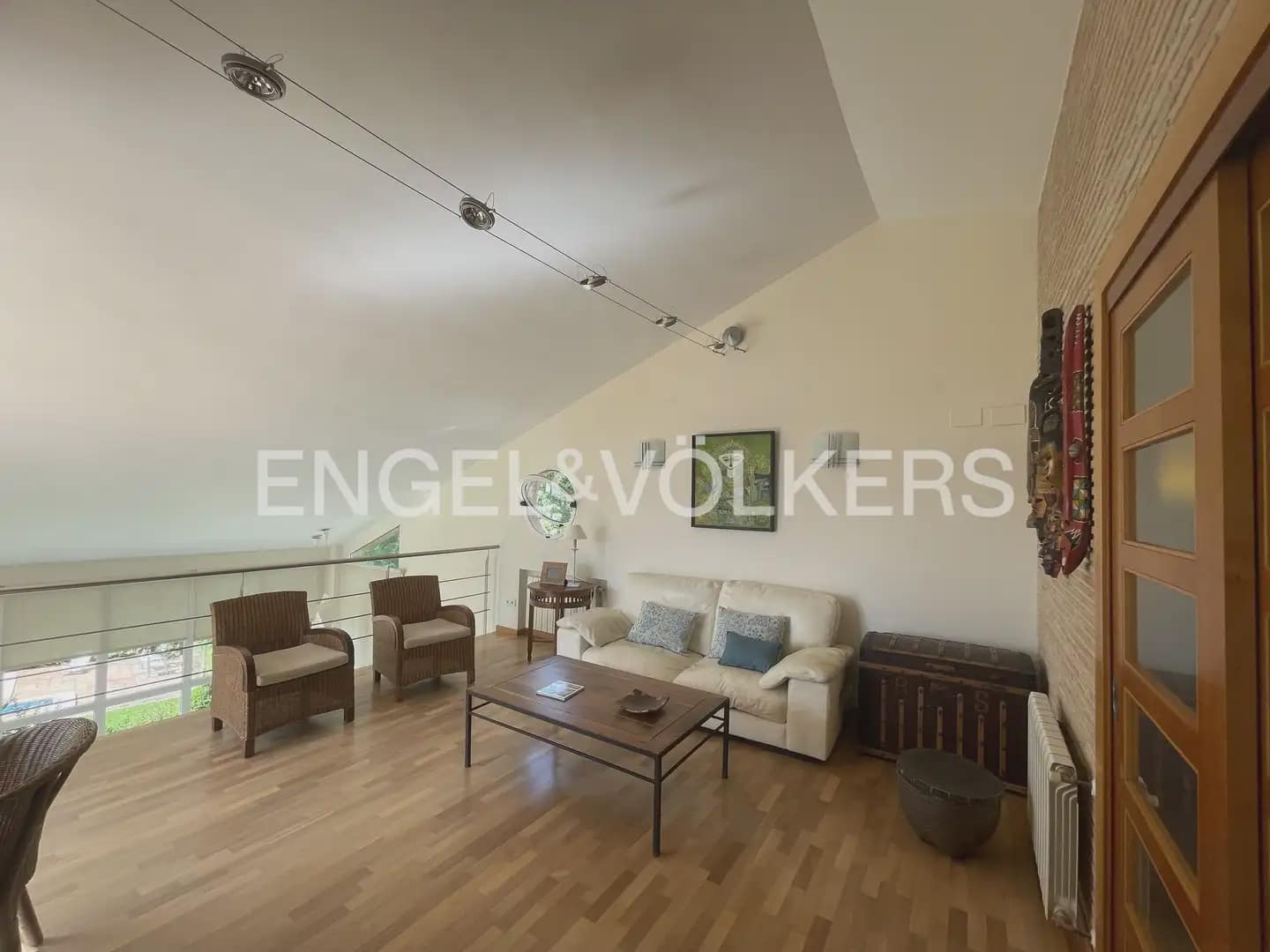 6 soveværelse Villa til leje i Pucol med swimmingpool garage - € 6.000 (Ref: 9898035)