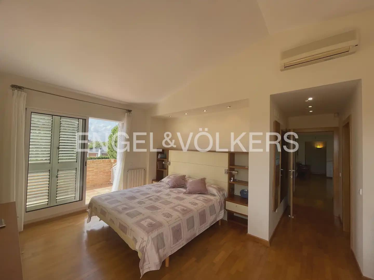 6 soveværelse Villa til leje i Pucol med swimmingpool garage - € 6.000 (Ref: 9898035)