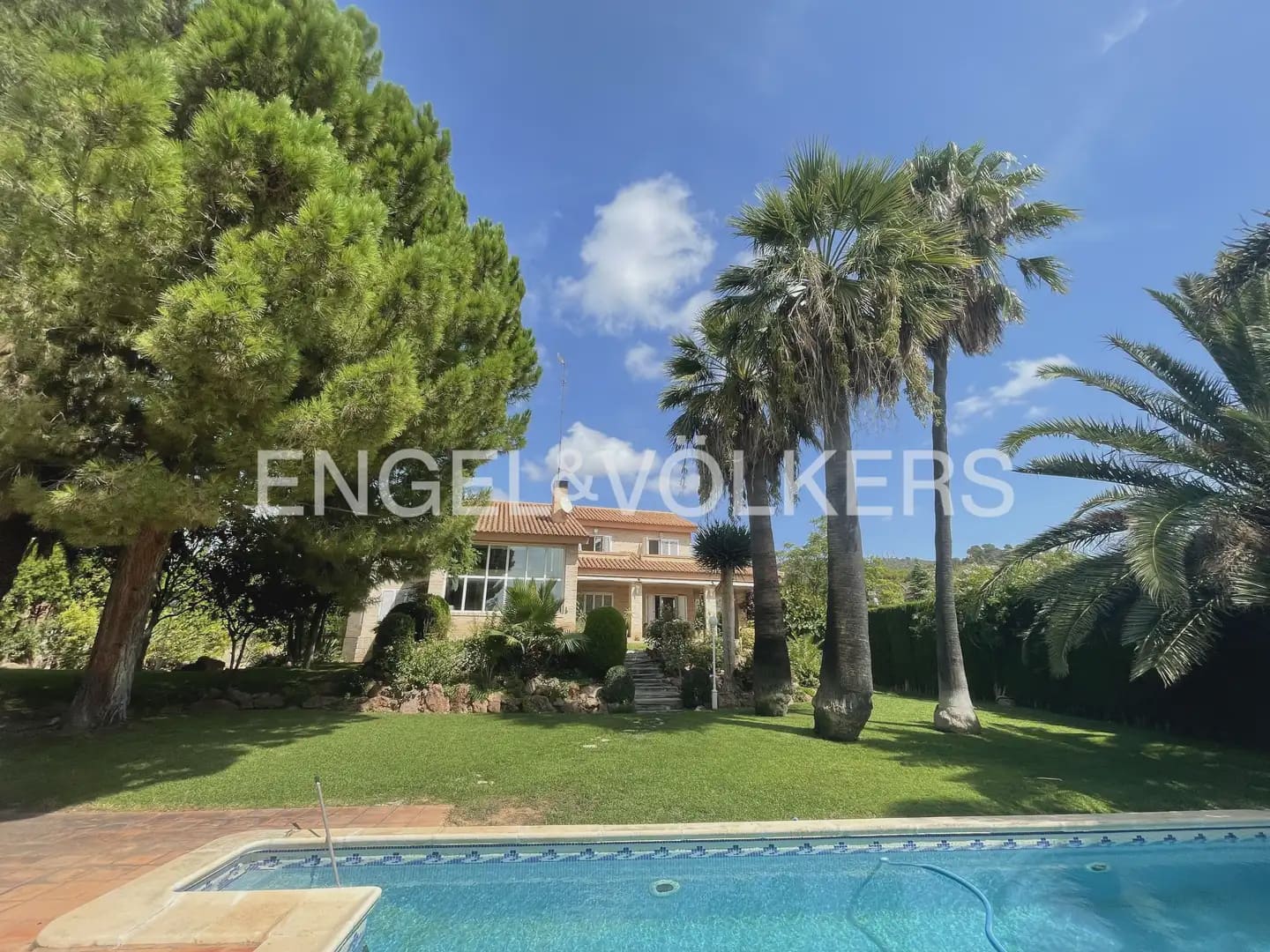 6 soveværelse Villa til leje i Pucol med swimmingpool garage - € 6.000 (Ref: 9898035)