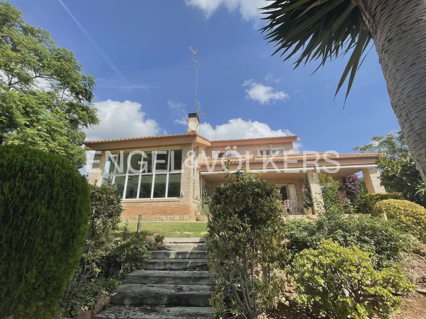 6 soveværelse Villa til leje i Pucol med swimmingpool garage - € 6.000 (Ref: 9898035)