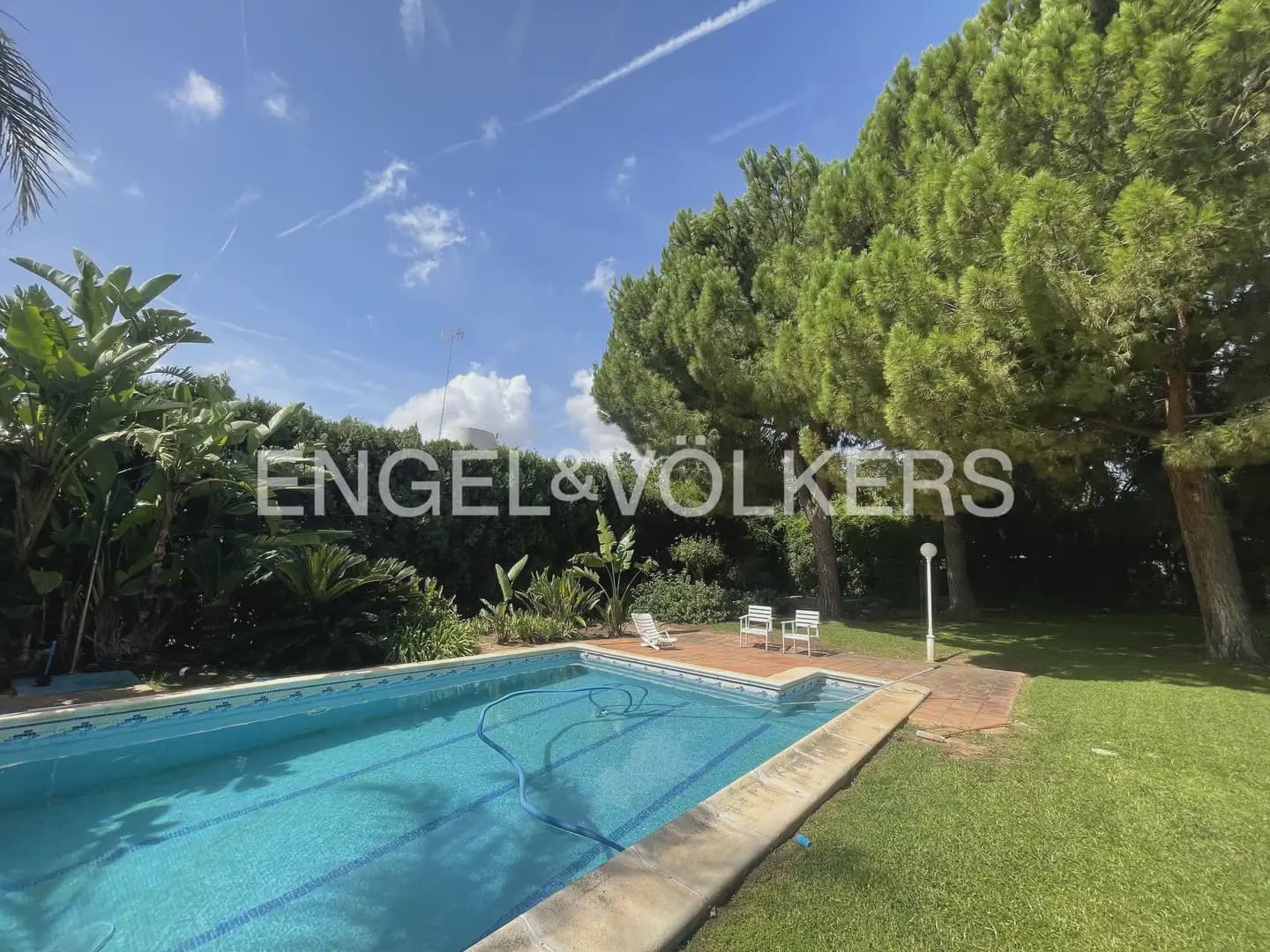 6 soveværelse Villa til leje i Pucol med swimmingpool garage - € 6.000 (Ref: 9898035)