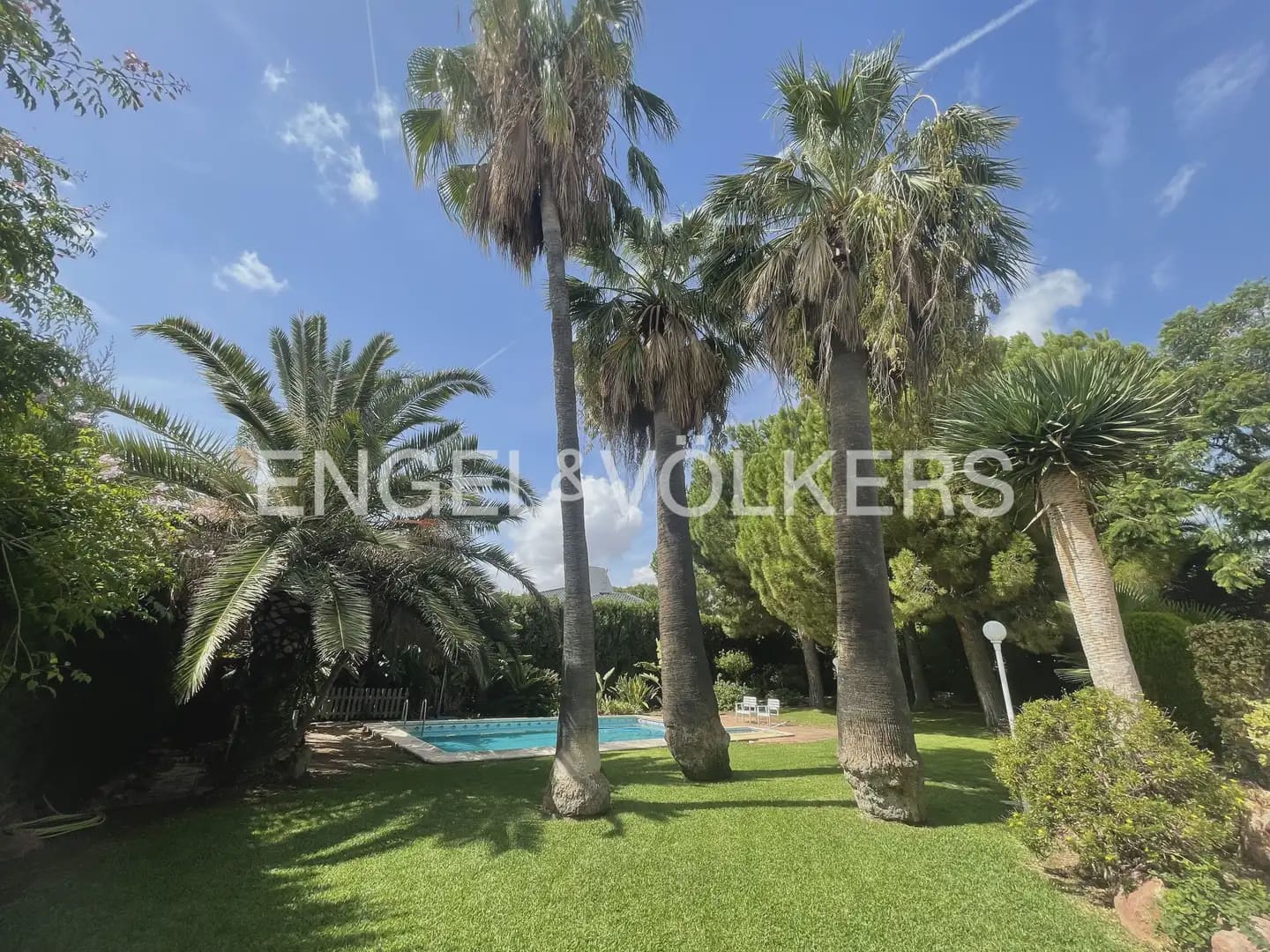 6 soveværelse Villa til leje i Pucol med swimmingpool garage - € 6.000 (Ref: 9898035)