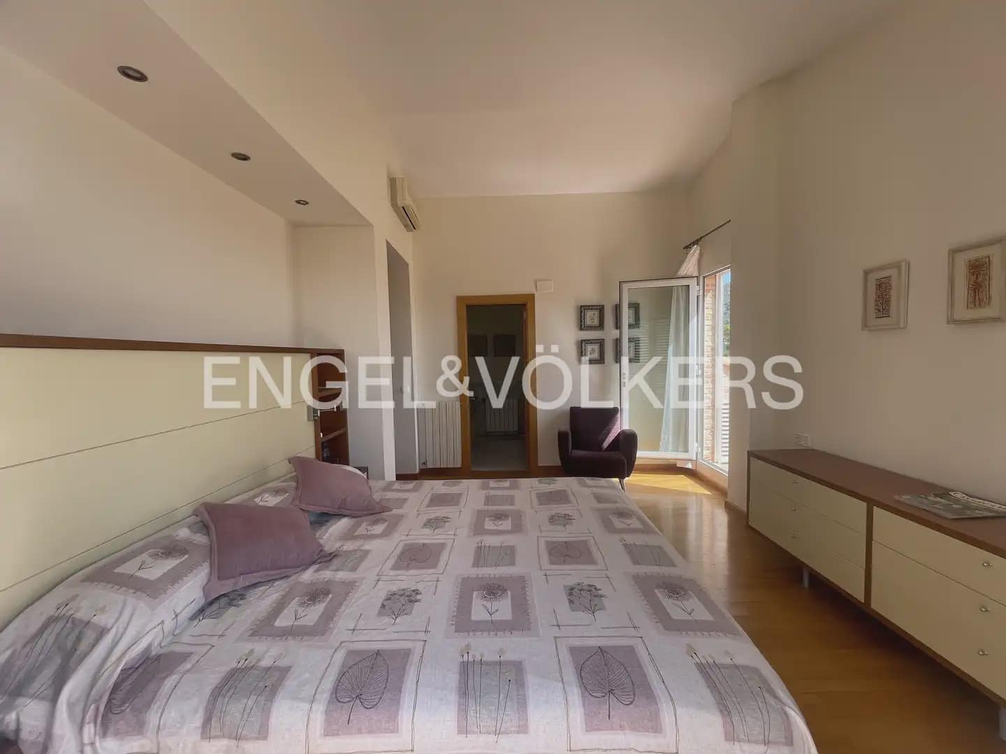 6 soveværelse Villa til leje i Pucol med swimmingpool garage - € 6.000 (Ref: 9898035)