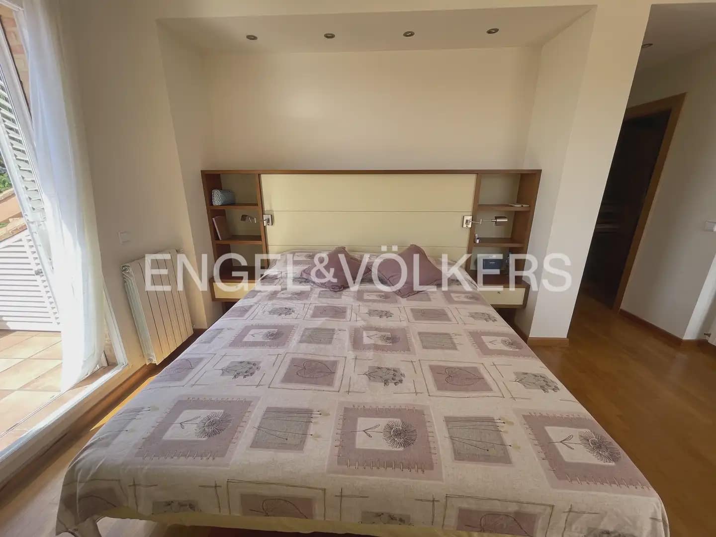 6 soveværelse Villa til leje i Pucol med swimmingpool garage - € 6.000 (Ref: 9898035)