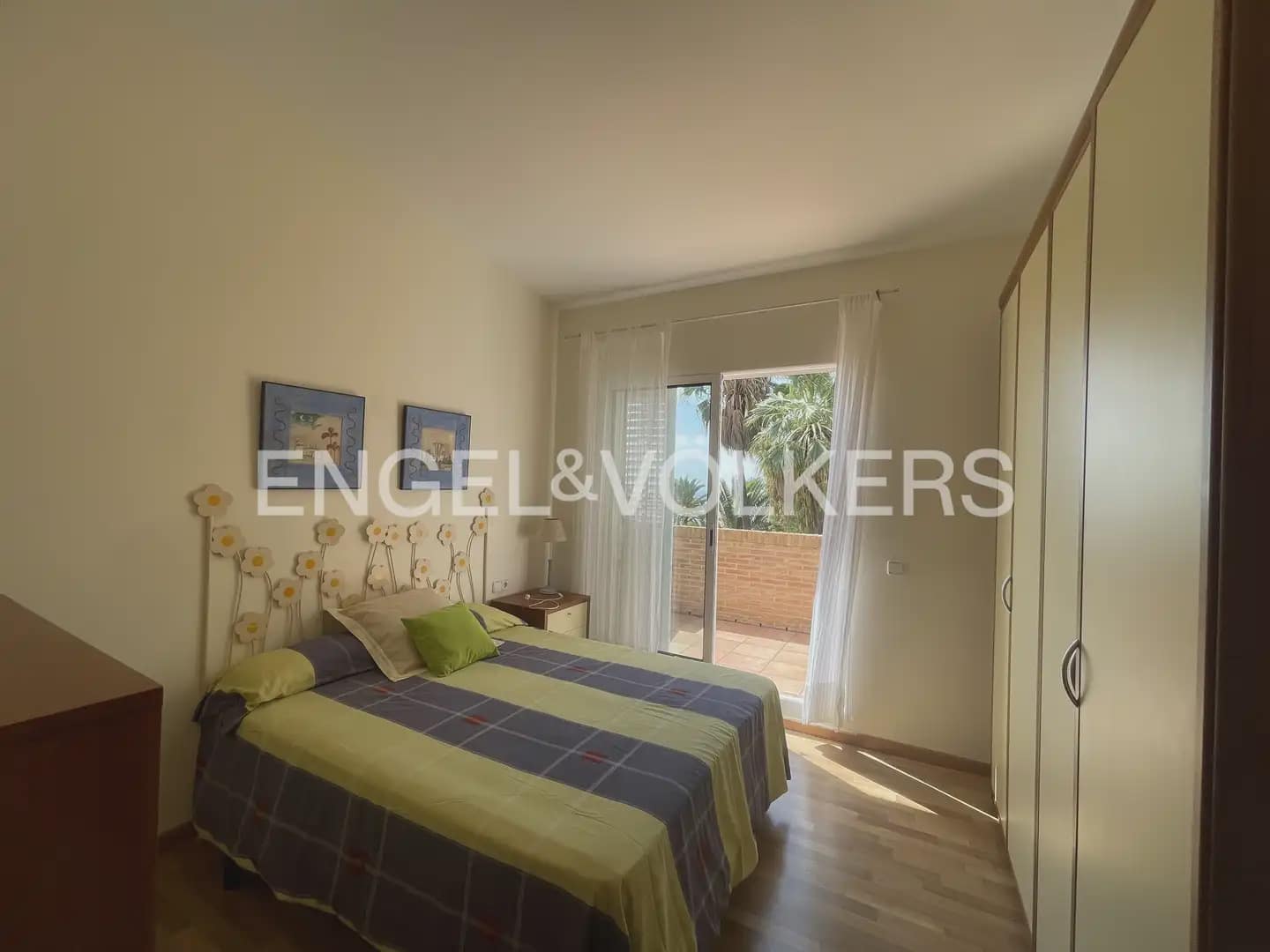 6 soveværelse Villa til leje i Pucol med swimmingpool garage - € 6.000 (Ref: 9898035)