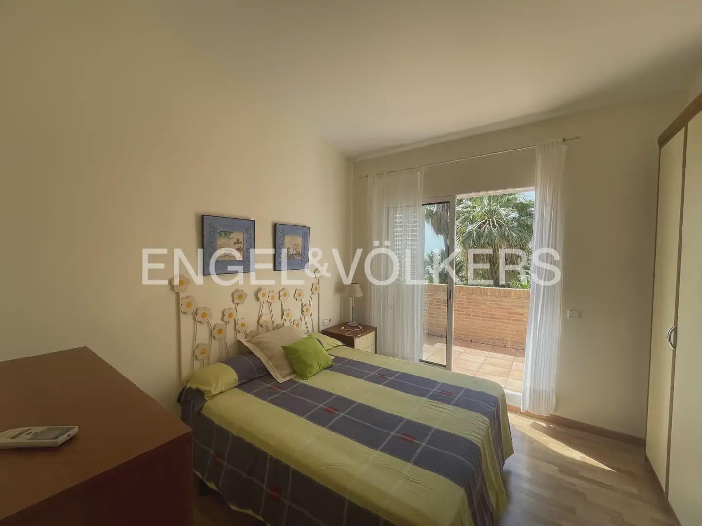 6 soveværelse Villa til leje i Pucol med swimmingpool garage - € 6.000 (Ref: 9898035)