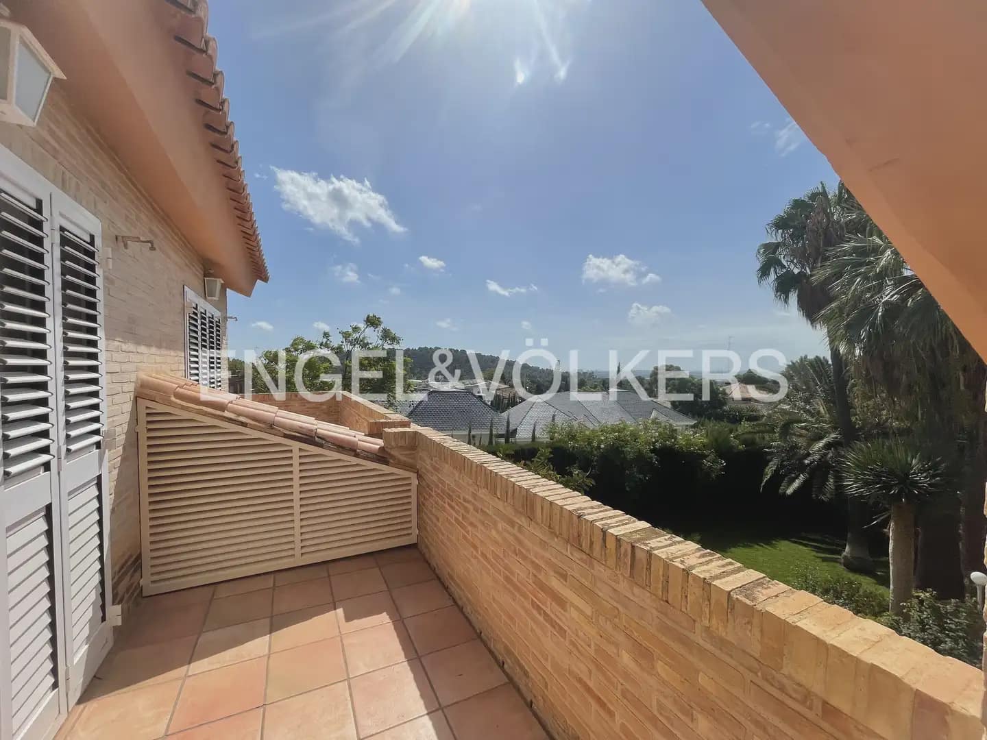 6 soveværelse Villa til leje i Pucol med swimmingpool garage - € 6.000 (Ref: 9898035)