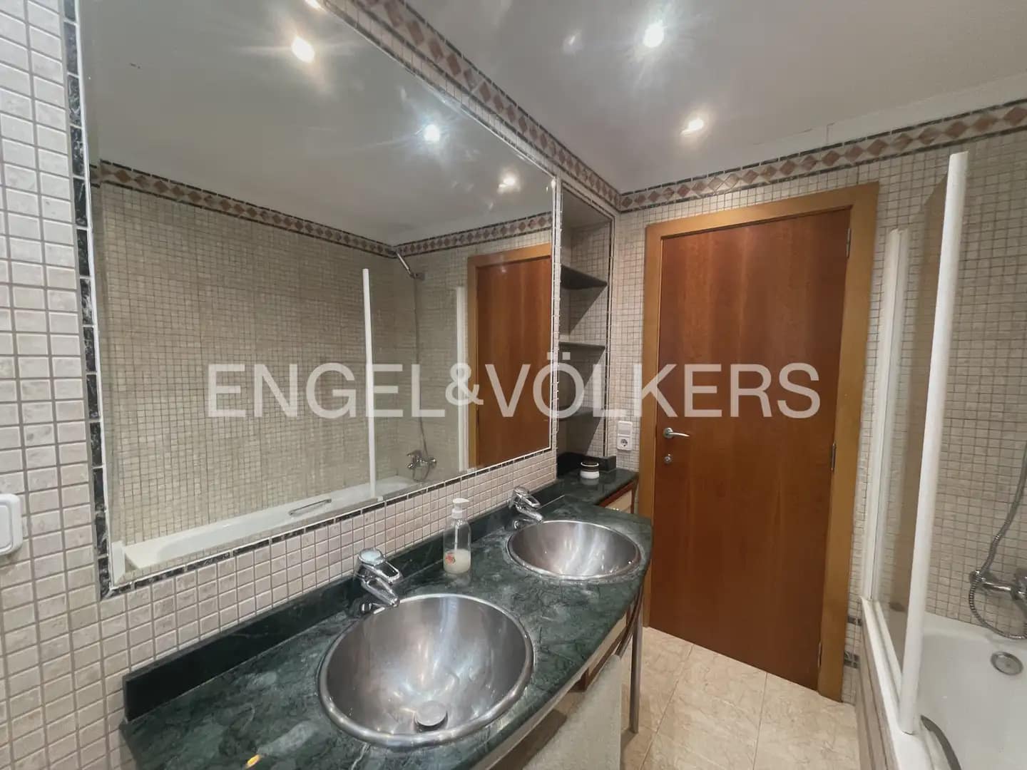 6 soveværelse Villa til leje i Pucol med swimmingpool garage - € 6.000 (Ref: 9898035)