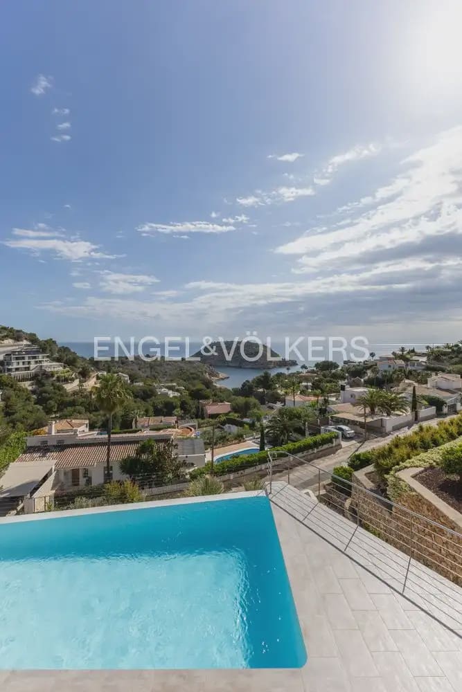 5 bedroom Villa for sale in Javea / Xabia with pool garage - € 2,499,000 (Ref: 9898036)