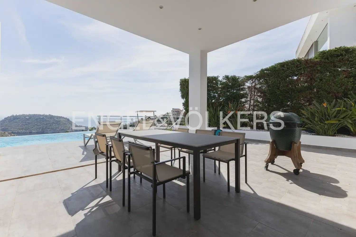 5 bedroom Villa for sale in Javea / Xabia with pool garage - € 2,499,000 (Ref: 9898036)