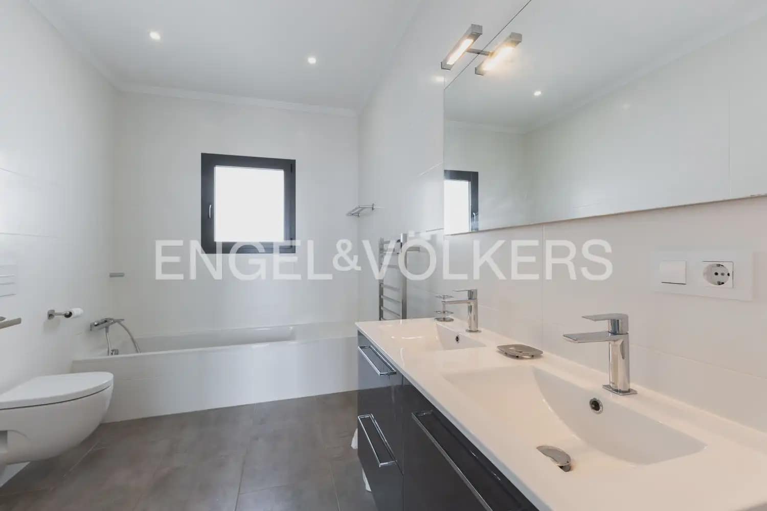 5 bedroom Villa for sale in Javea / Xabia with pool garage - € 2,499,000 (Ref: 9898036)