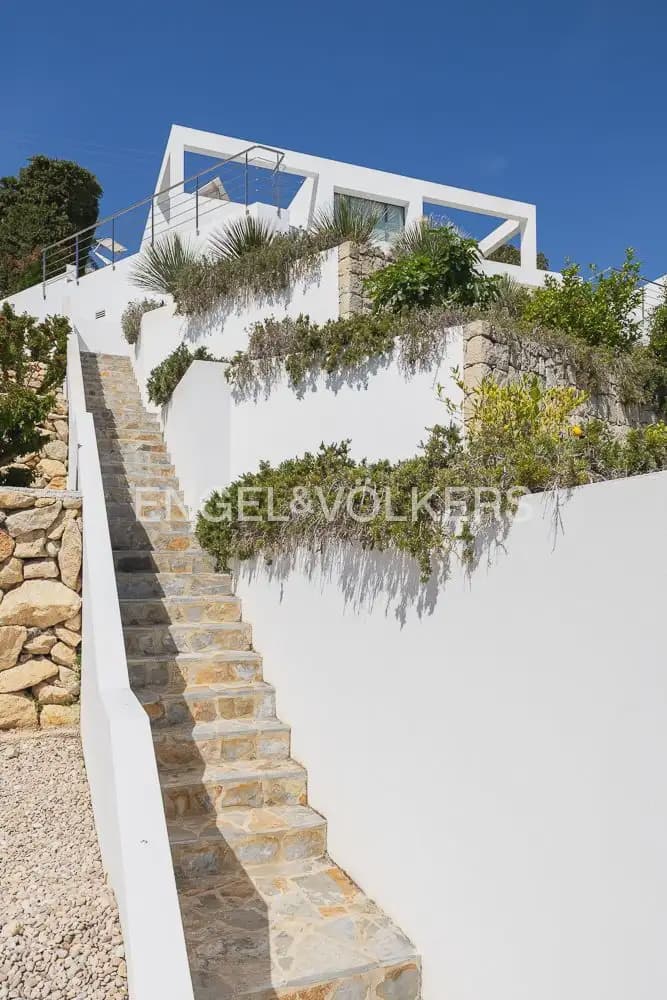 5 bedroom Villa for sale in Javea / Xabia with pool garage - € 2,499,000 (Ref: 9898036)