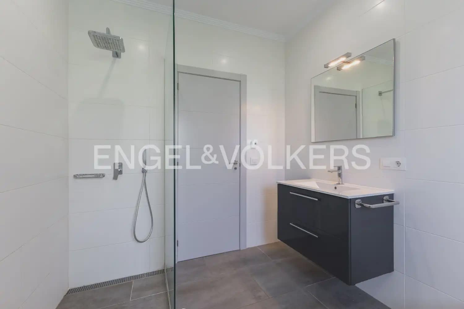 5 bedroom Villa for sale in Javea / Xabia with pool garage - € 2,499,000 (Ref: 9898036)