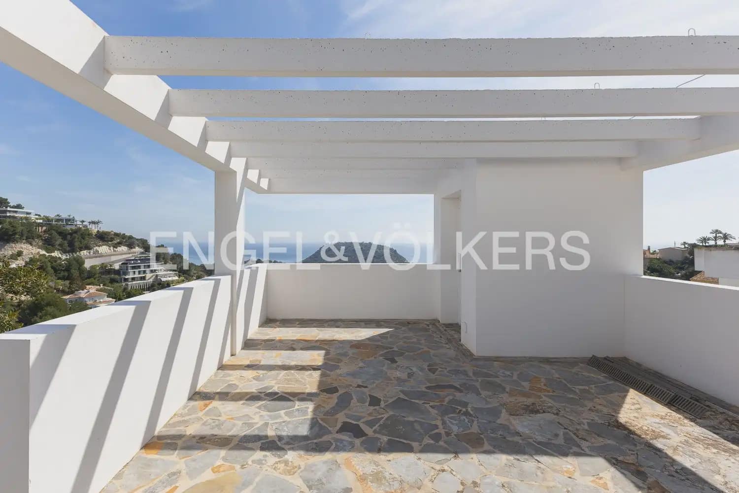 5 bedroom Villa for sale in Javea / Xabia with pool garage - € 2,499,000 (Ref: 9898036)