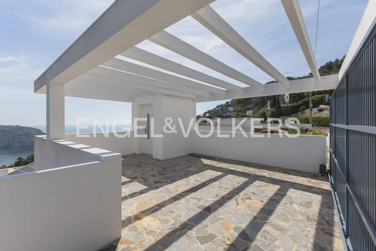 5 bedroom Villa for sale in Javea / Xabia with pool garage - € 2,499,000 (Ref: 9898036)
