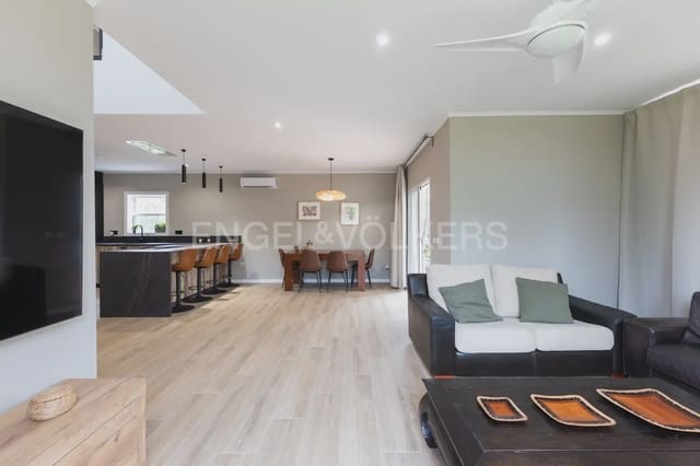 5 bedroom Villa for rent in Serra - € 3,200 (Ref: 9898038)