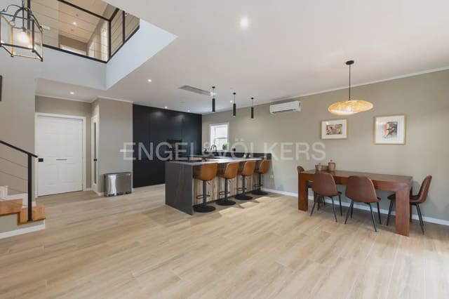 5 bedroom Villa for rent in Serra - € 3,200 (Ref: 9898038)