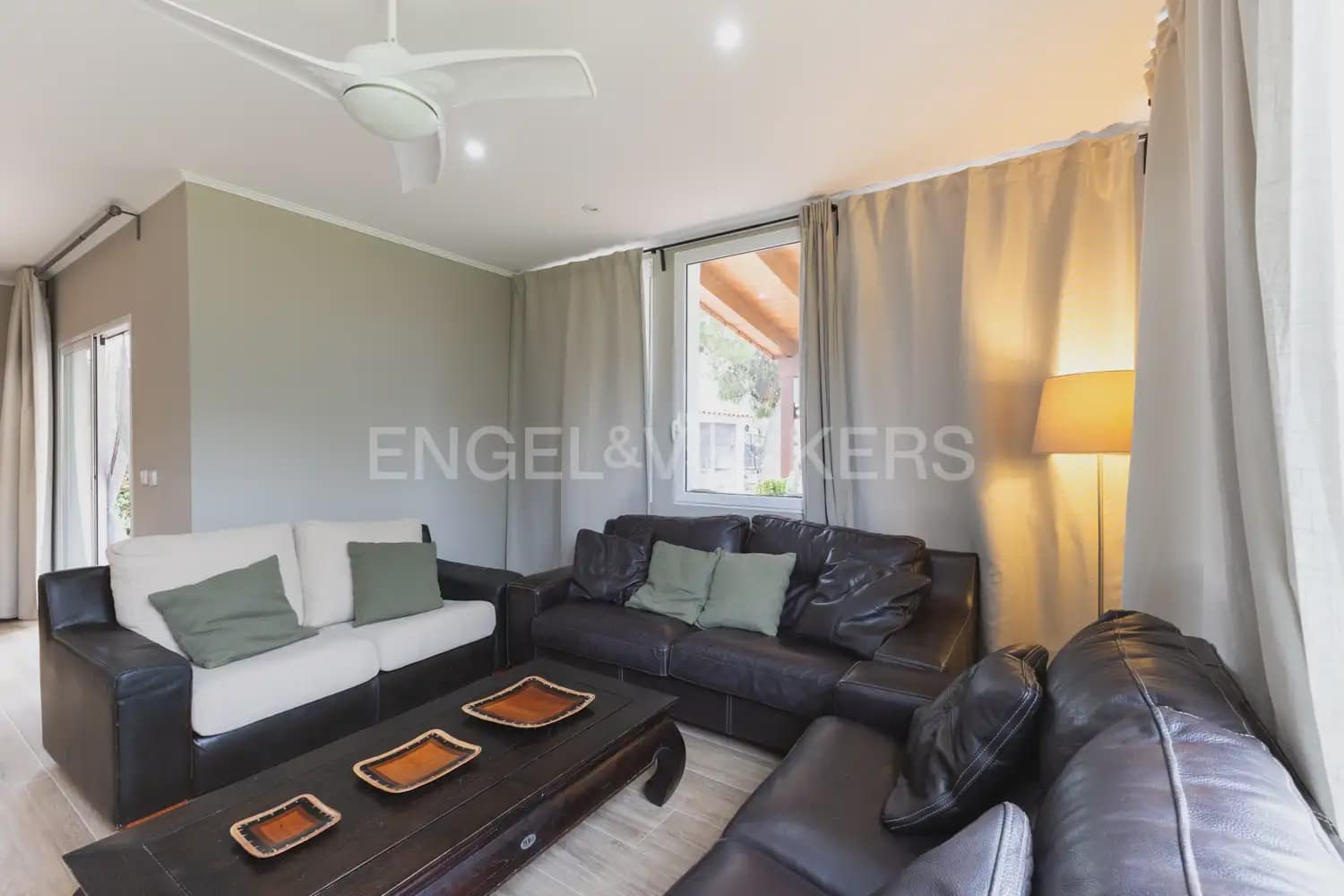 5 bedroom Villa for rent in Serra with pool garage - € 3,200 (Ref: 9898038)
