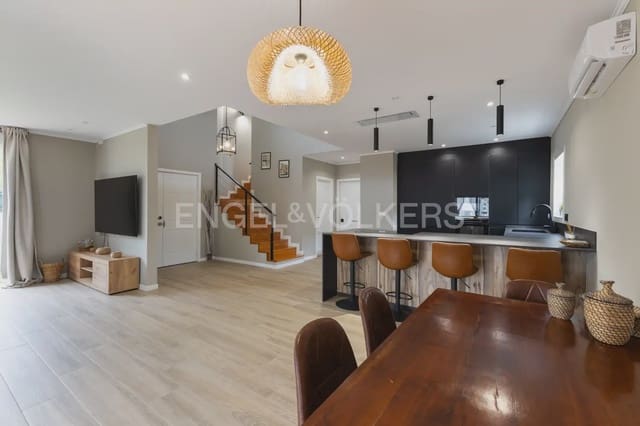 5 bedroom Villa for rent in Serra - € 3,200 (Ref: 9898038)