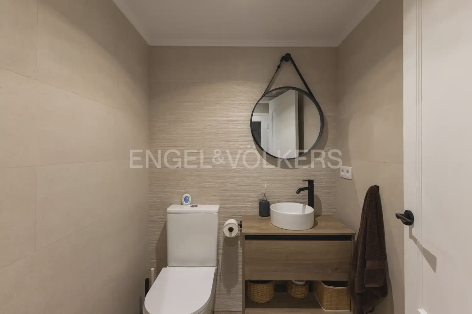 5 bedroom Villa for rent in Serra with pool garage - € 3,200 (Ref: 9898038)