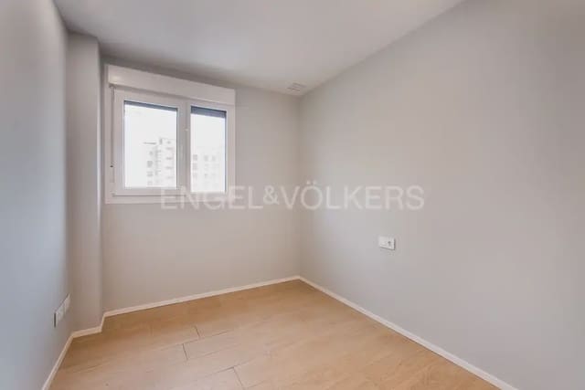 3 Zimmer Apartment zu verkaufen in Sur, Castelló de la Plana mit Pool Garage - 270.000 € (Ref: 9898040)