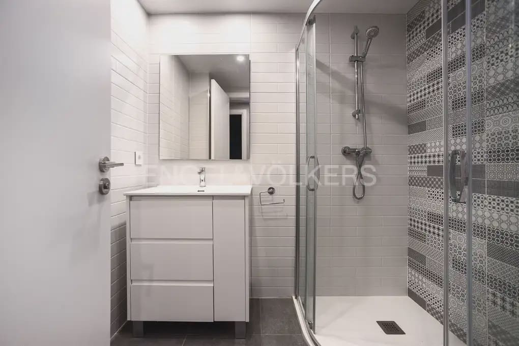 3 Zimmer Apartment zu verkaufen in Castello de la Plana mit Pool Garage - 270.000 € (Ref: 9898040)
