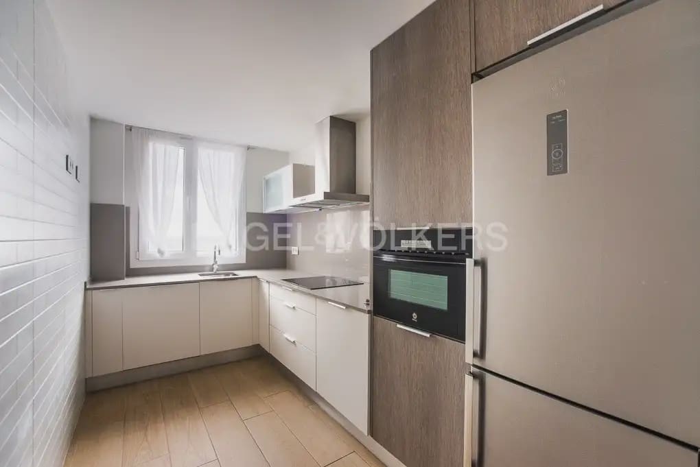3 Zimmer Apartment zu verkaufen in Castello de la Plana mit Pool Garage - 270.000 € (Ref: 9898040)
