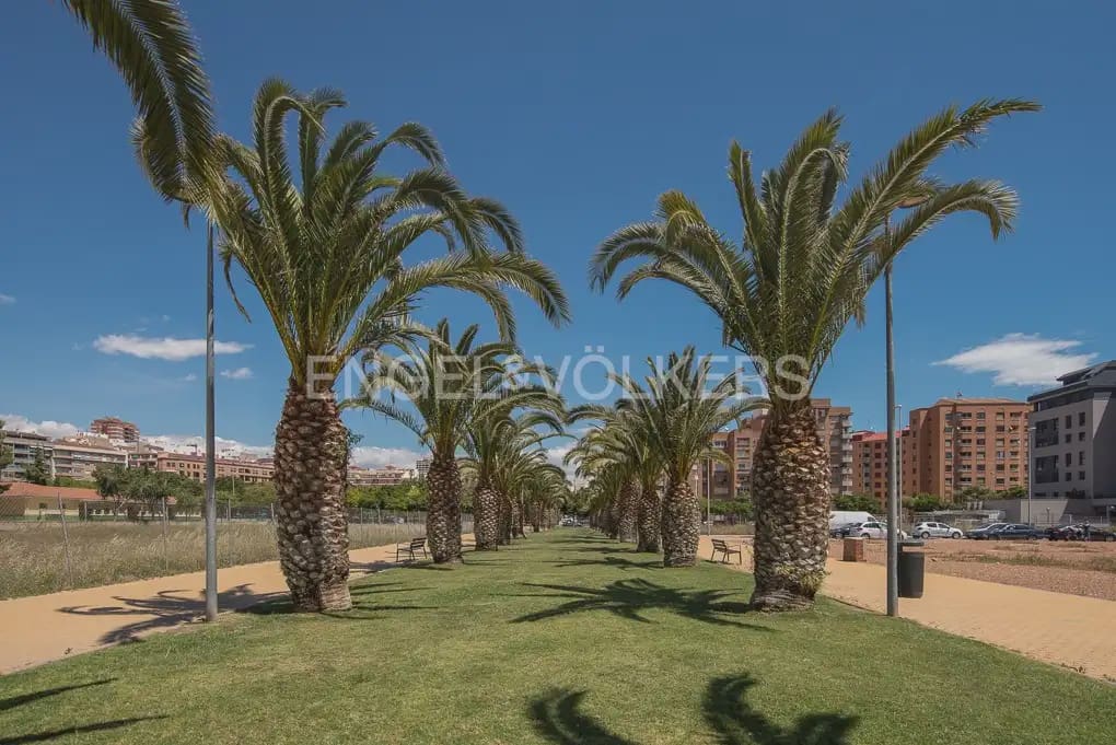 3 Zimmer Apartment zu verkaufen in Castello de la Plana mit Pool Garage - 270.000 € (Ref: 9898040)