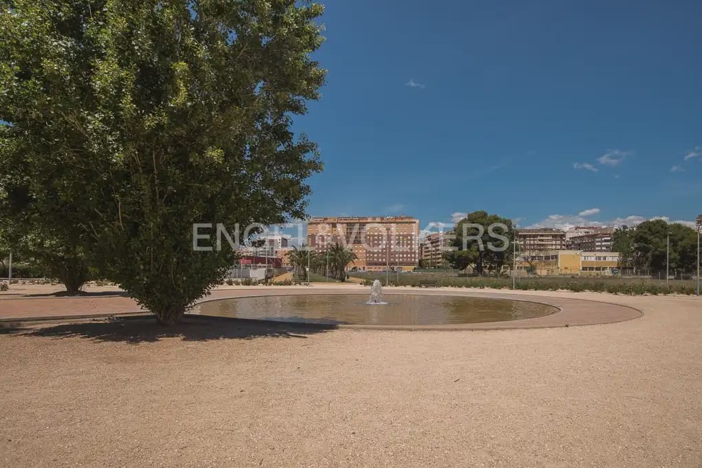 3 Zimmer Apartment zu verkaufen in Castello de la Plana mit Pool Garage - 270.000 € (Ref: 9898040)