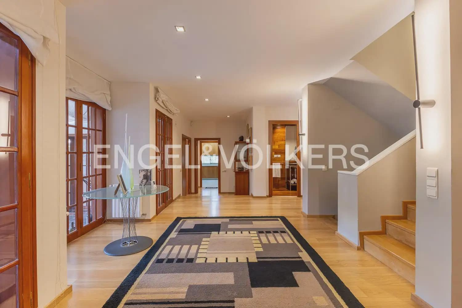 6 chambre Villa/Maison à vendre à Chiva avec piscine garage - 1 290 000 € (Ref: 9898041)