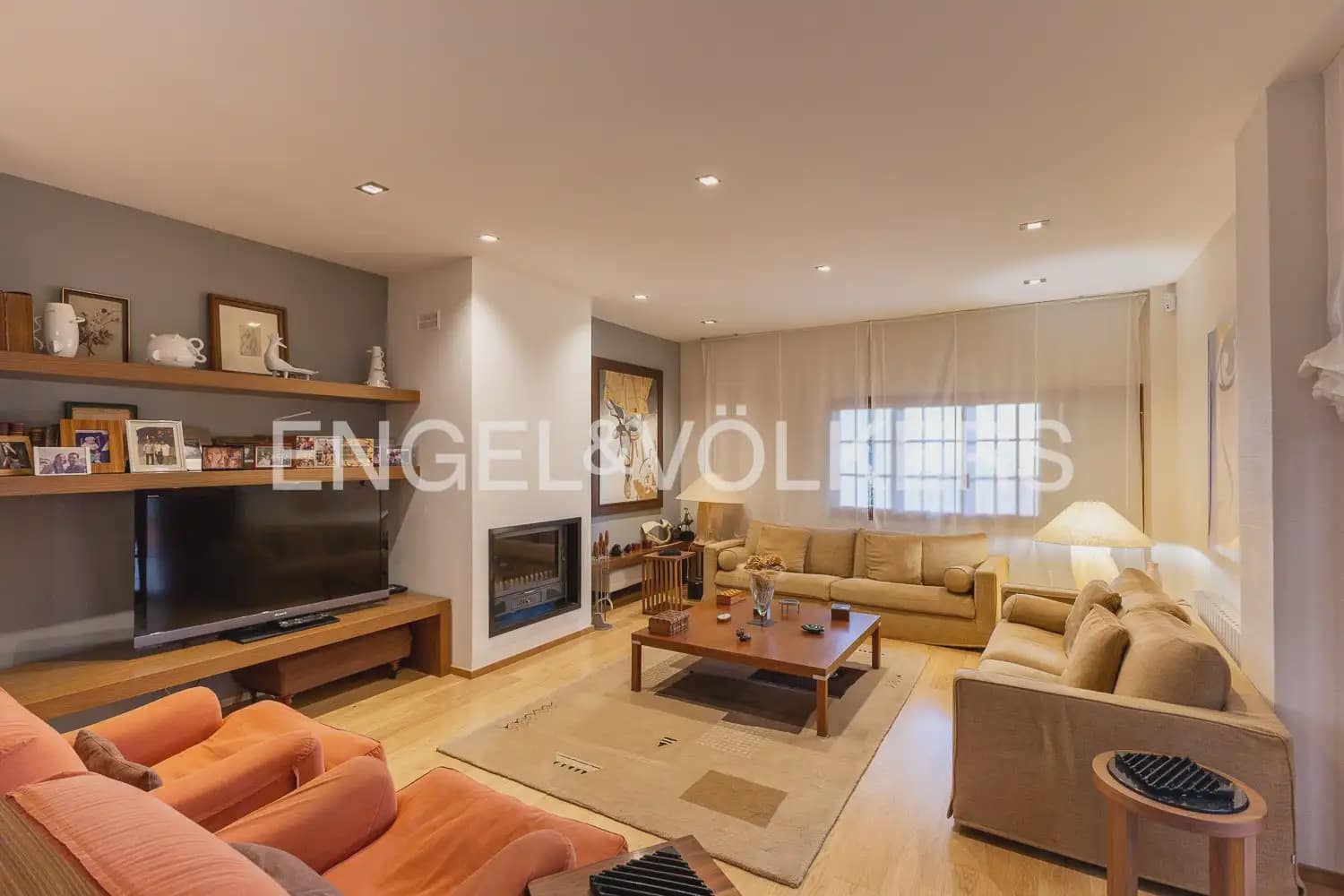 6 chambre Villa/Maison à vendre à Chiva avec piscine garage - 1 290 000 € (Ref: 9898041)