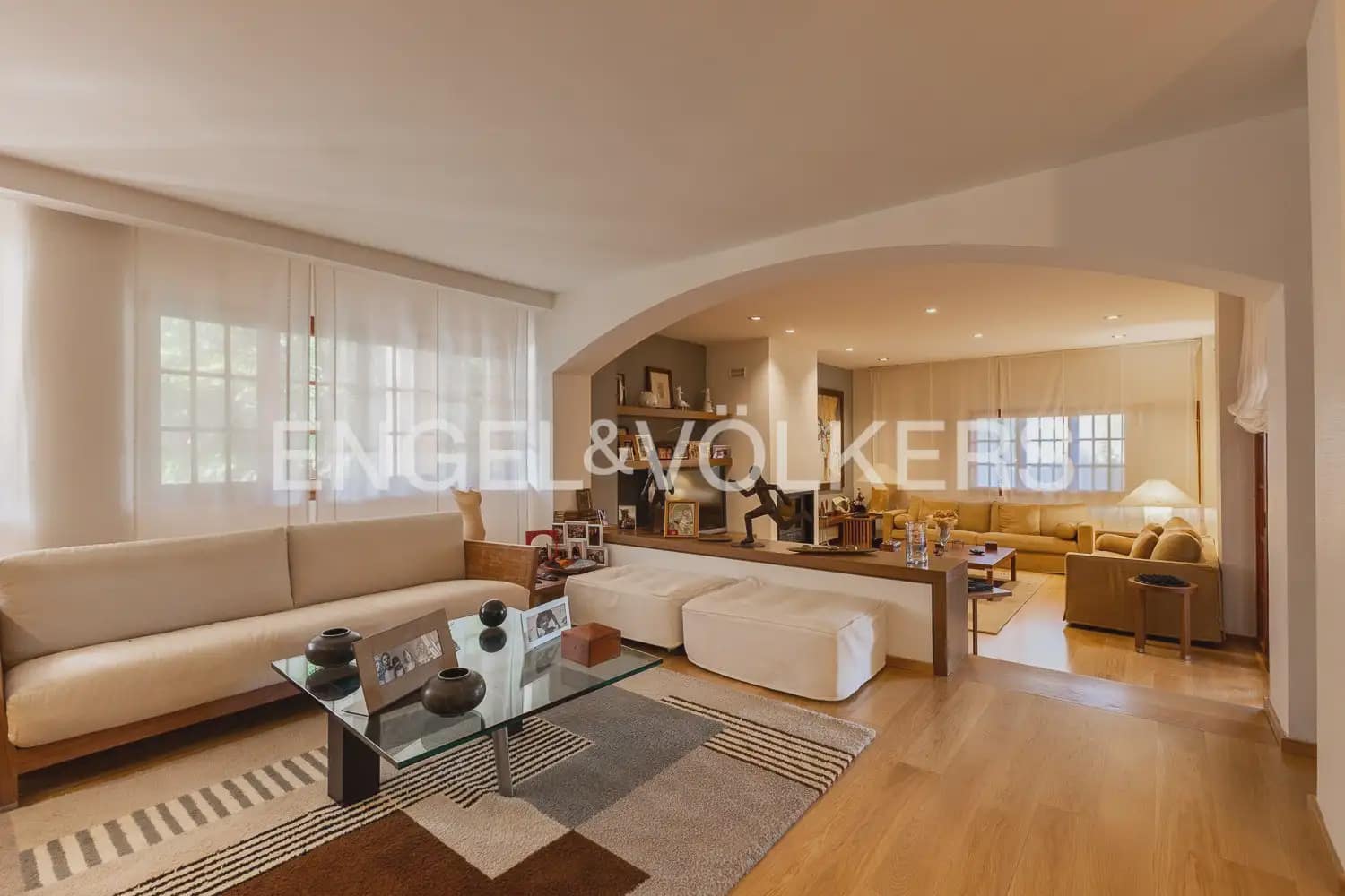 6 chambre Villa/Maison à vendre à Chiva avec piscine garage - 1 290 000 € (Ref: 9898041)