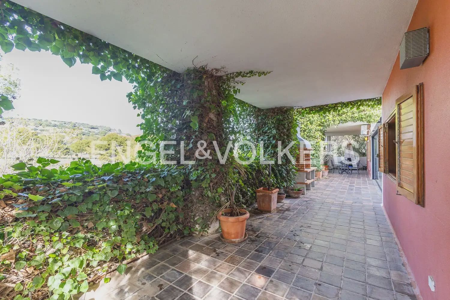 6 chambre Villa/Maison à vendre à Chiva avec piscine garage - 1 290 000 € (Ref: 9898041)