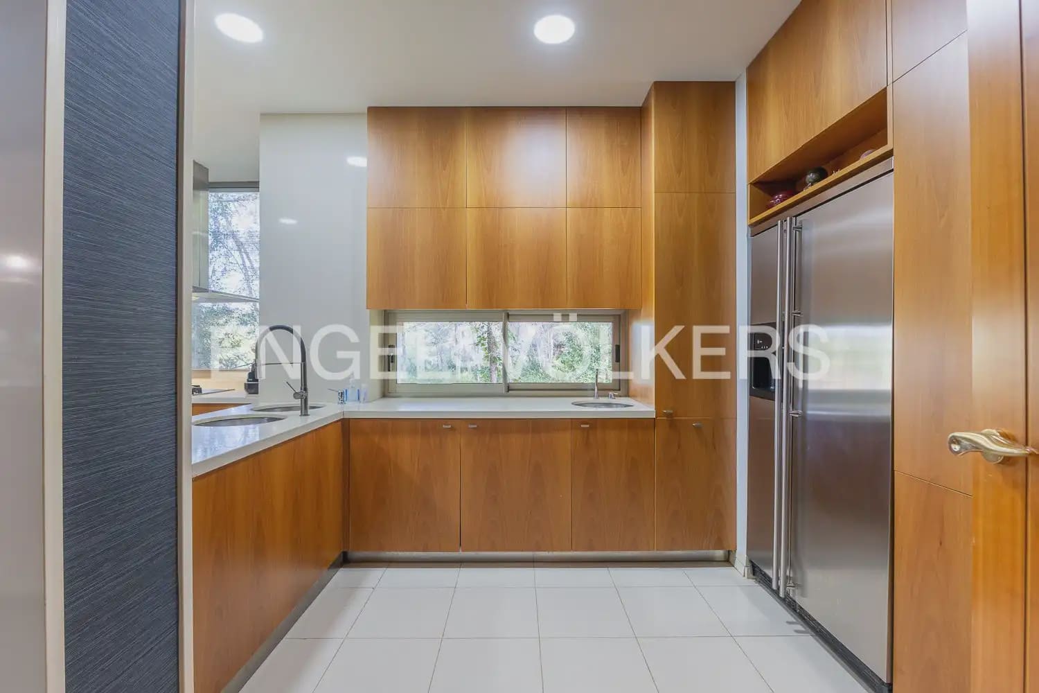 6 chambre Villa/Maison à vendre à Chiva avec piscine garage - 1 290 000 € (Ref: 9898041)