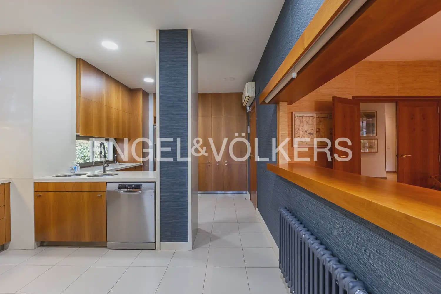6 chambre Villa/Maison à vendre à Chiva avec piscine garage - 1 290 000 € (Ref: 9898041)