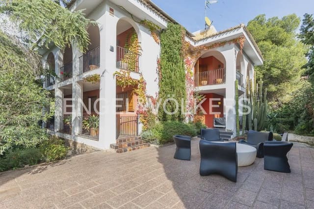 6 sovrum Villa till salu i Chiva med pool garage - 1 290 000 € (Ref: 9898041)