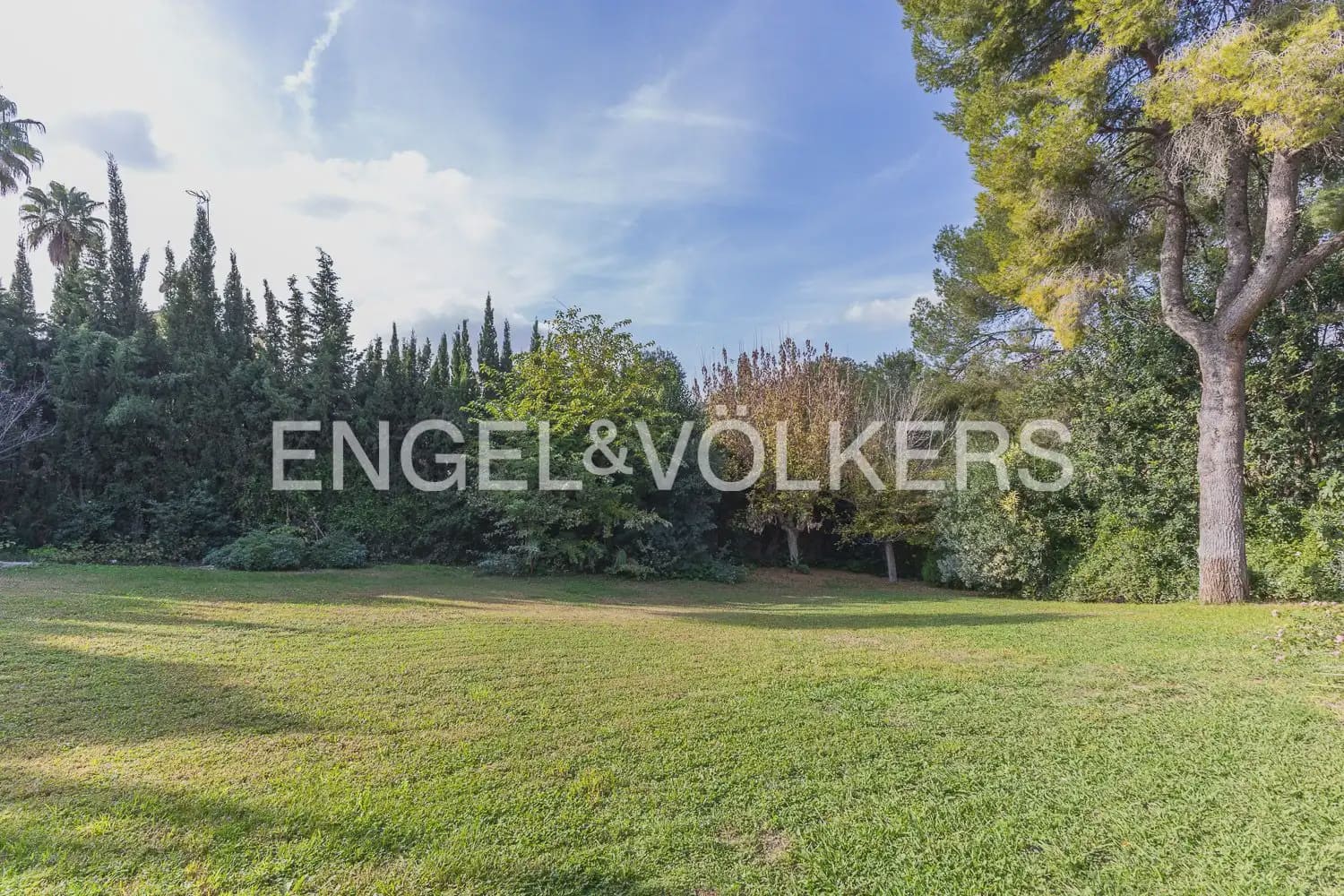 6 chambre Villa/Maison à vendre à Chiva avec piscine garage - 1 290 000 € (Ref: 9898041)