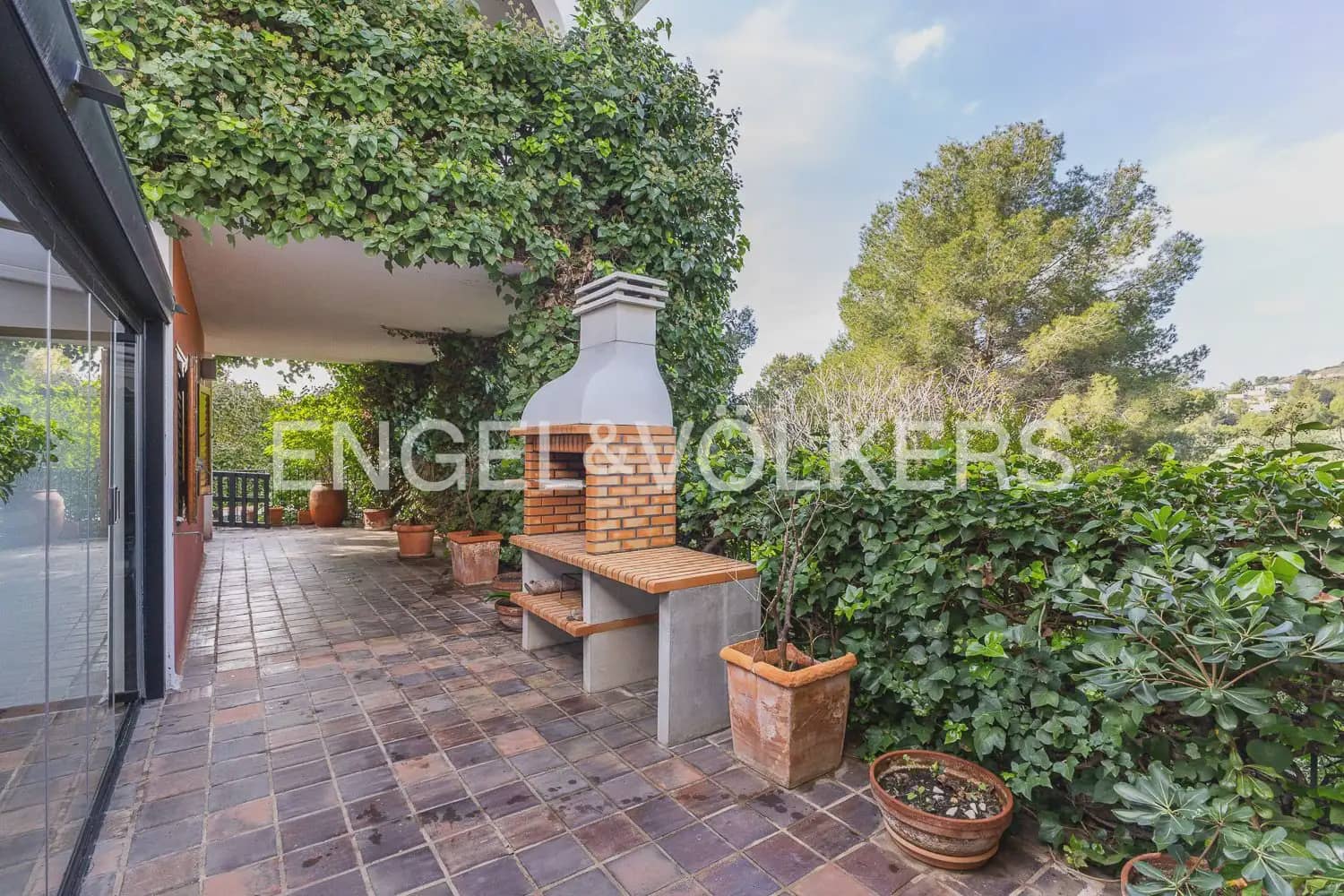 6 chambre Villa/Maison à vendre à Chiva avec piscine garage - 1 290 000 € (Ref: 9898041)