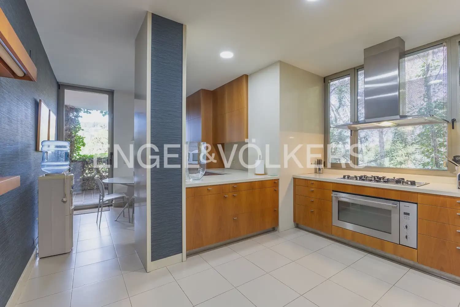 6 chambre Villa/Maison à vendre à Chiva avec piscine garage - 1 290 000 € (Ref: 9898041)