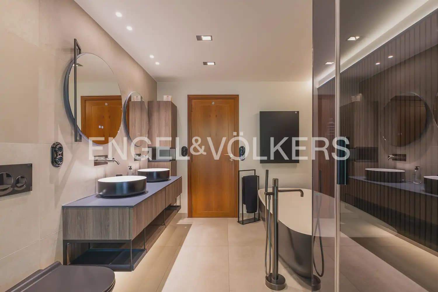 6 chambre Villa/Maison à vendre à Chiva avec piscine garage - 1 290 000 € (Ref: 9898041)