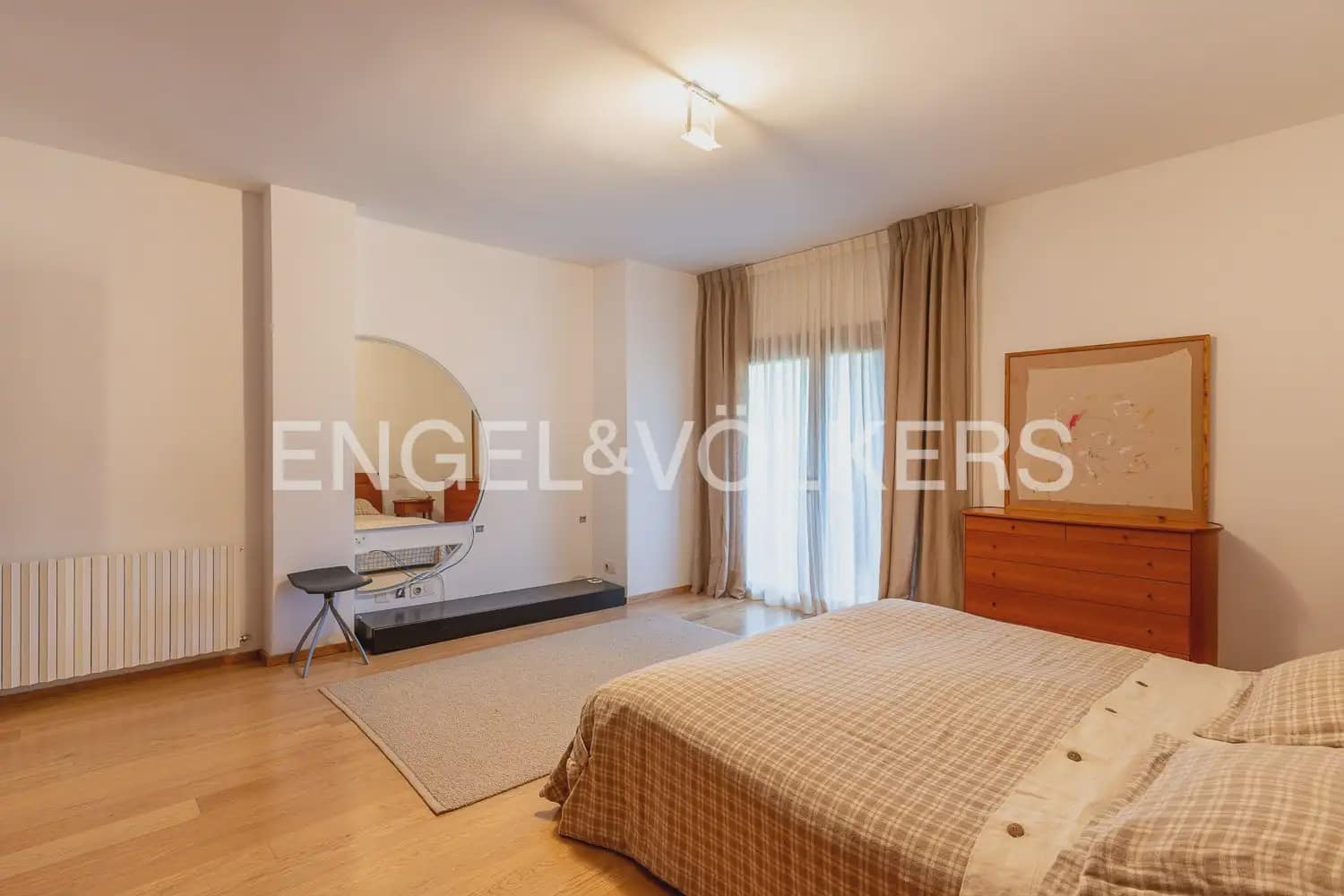 6 chambre Villa/Maison à vendre à Chiva avec piscine garage - 1 290 000 € (Ref: 9898041)