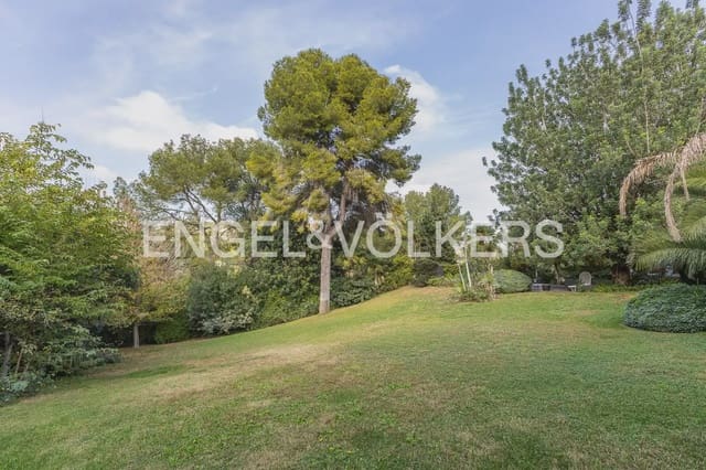 6 sovrum Villa till salu i Chiva med pool garage - 1 290 000 € (Ref: 9898041)